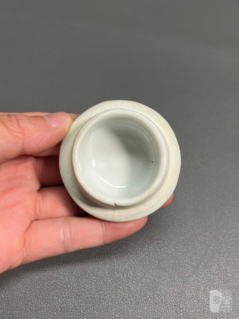 清乾隆  青花缠枝莲纹小盉壶（带木座） - 图30